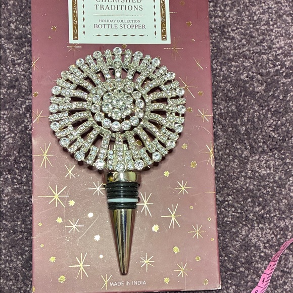 Cherished Traditions Wine Bottle Stopper with Silver Accents and Gems New - Picture 2 of 4